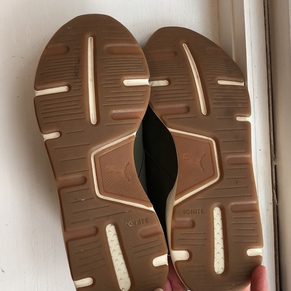 Puma Muse Metal Sneakers size 8.5 - Picture 3 of 9